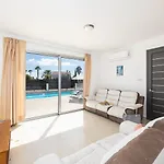 Villa Coral Bay 7 *